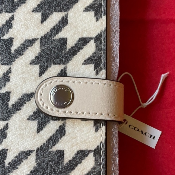 ๐ COACH NOTEBOOK WITH HOUNDSTOOTH PRINT ๐ NWT ๐ - Picture 6 of 15